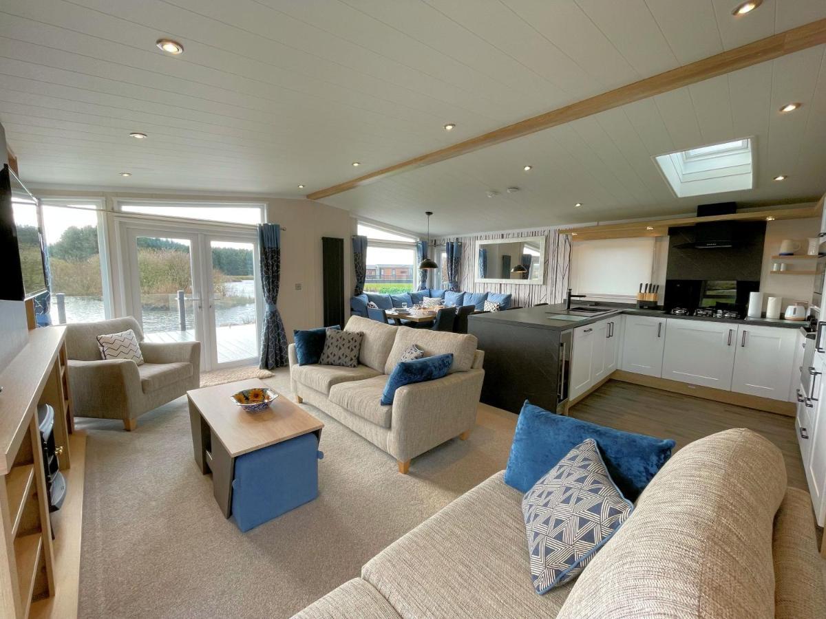 Luxury Lakeside Lodge With Htub Beautiful Views 安南 外观 照片