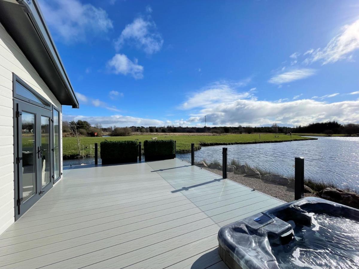 Luxury Lakeside Lodge With Htub Beautiful Views 安南 外观 照片