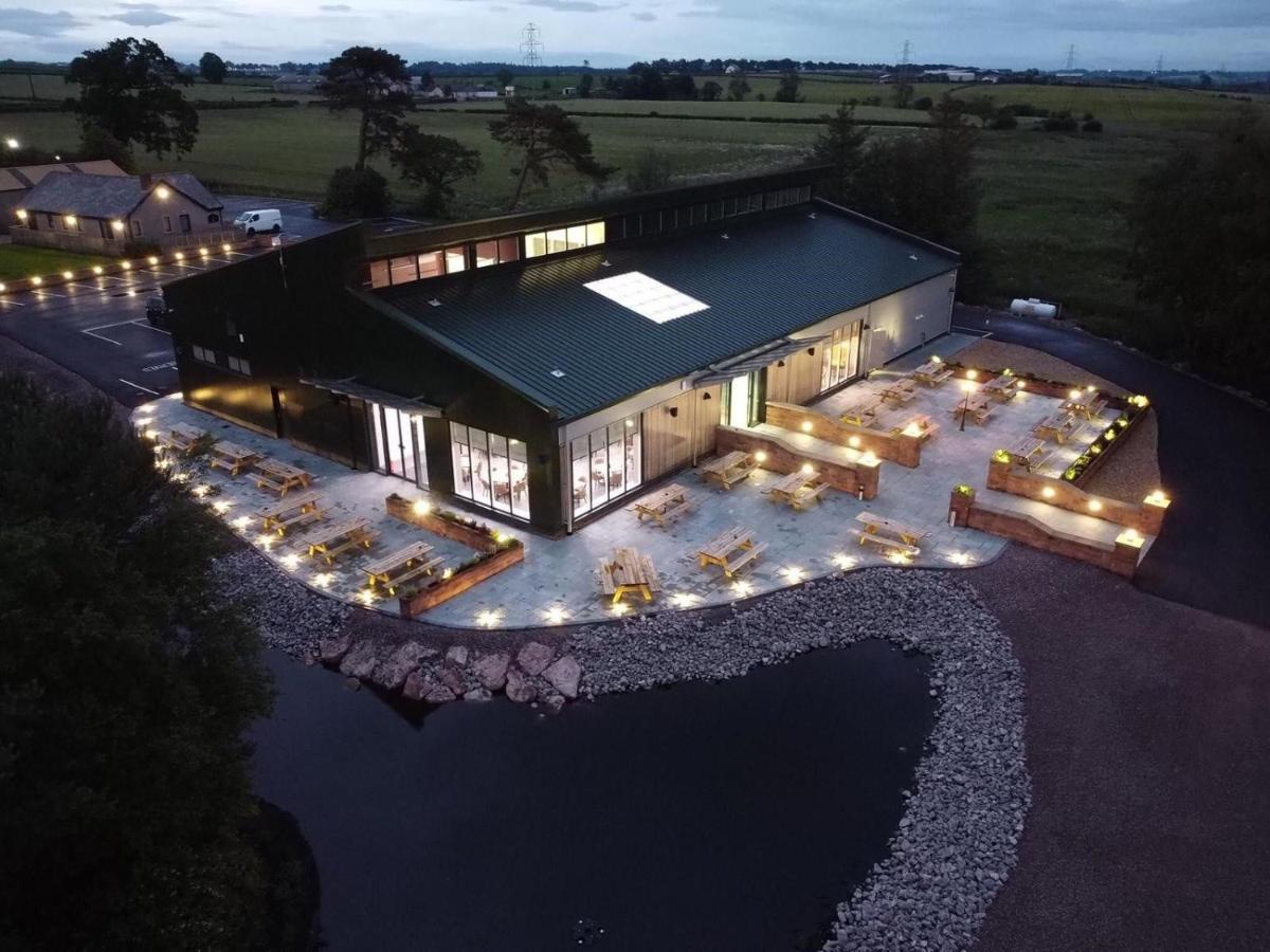 Luxury Lakeside Lodge With Htub Beautiful Views 安南 外观 照片