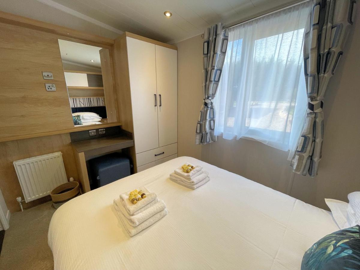 Luxury Lakeside Lodge With Htub Beautiful Views 安南 外观 照片